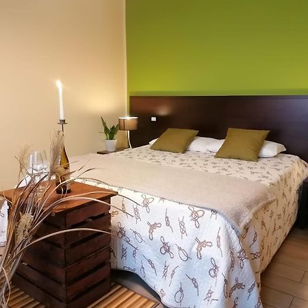 Oasi Di Arcadia Hotel Santa Giulia Ngoại thất bức ảnh