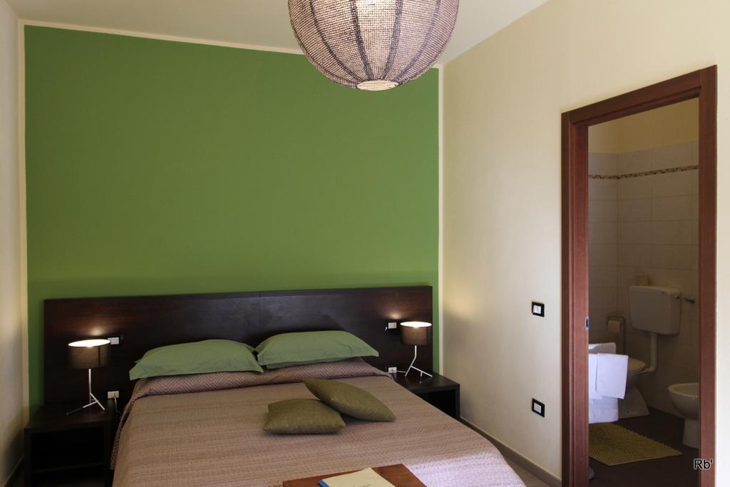 Oasi Di Arcadia Hotel Santa Giulia Ngoại thất bức ảnh